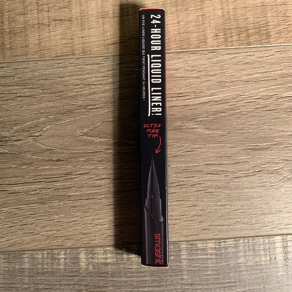 Smashbox Always On Liquid Eyeliner Black 24 Hour - Picture 3 of 3